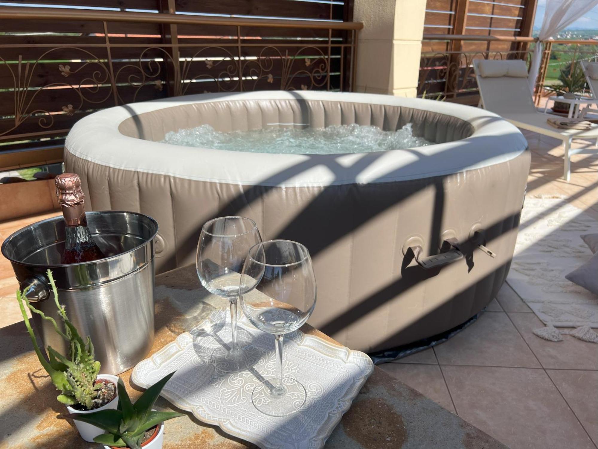 דירות אפאנומי Doormat# Wait 'N Sea, Jacuzzi, Luxury Stone House מראה חיצוני תמונה
